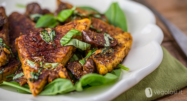 Tempeh con fichi e basilico